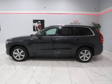 2022 Volvo XC90 T5 Momentum