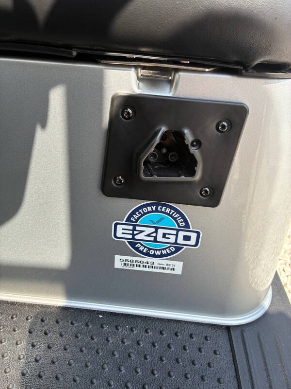 2021 E-Z-GO RXV ELiTE