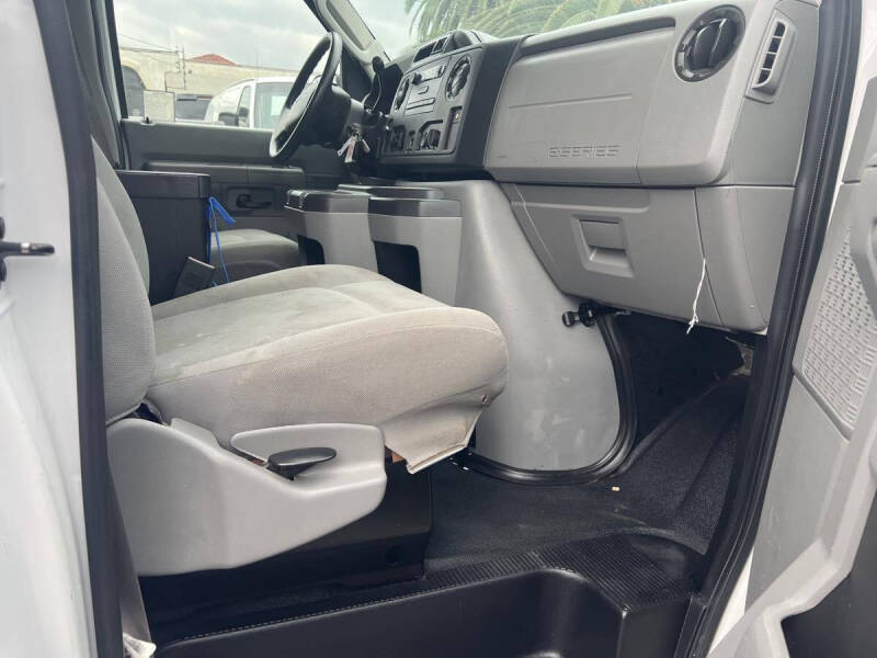 2013 Ford E-Series E-150