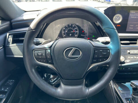 2022 Lexus ES 350
