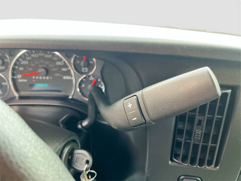 2023 Chevrolet Express 2500