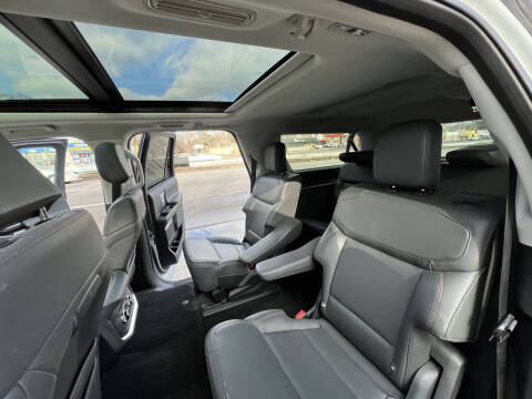 2025 Ford Expedition MAX Active