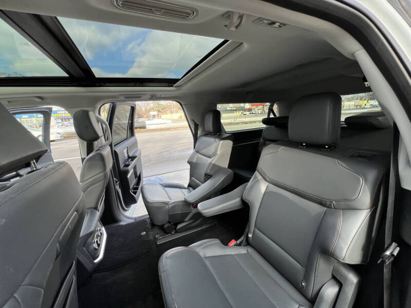 2025 Ford Expedition MAX Active