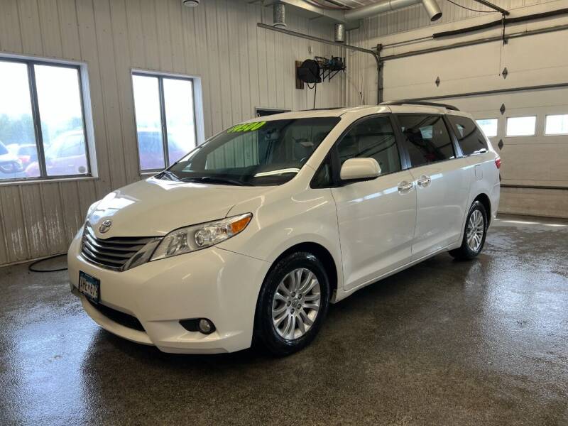 2017 Toyota Sienna for sale at Sand's Auto Sales in Cambridge MN