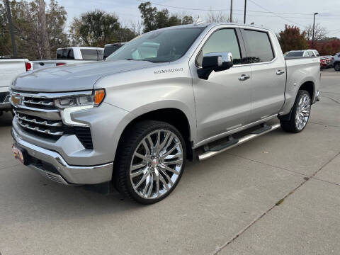 2022 Chevrolet Silverado 1500 for sale at Azteca Auto Sales LLC in Des Moines IA