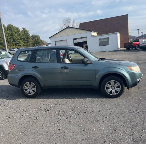 2010 Subaru Forester X photo 6