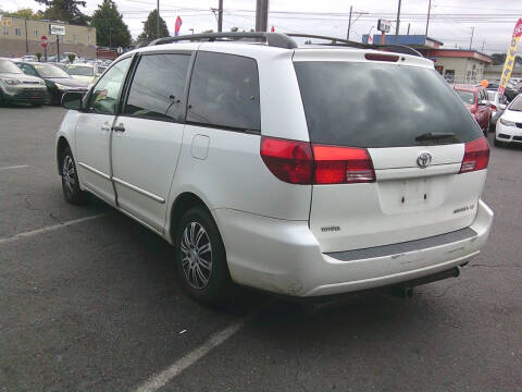 2004 Toyota Sienna