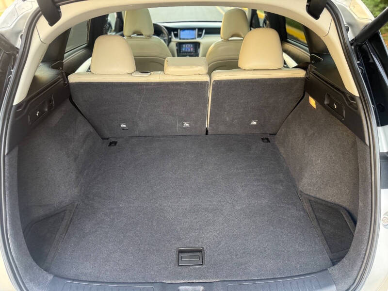 2019 Infiniti QX50 Essential