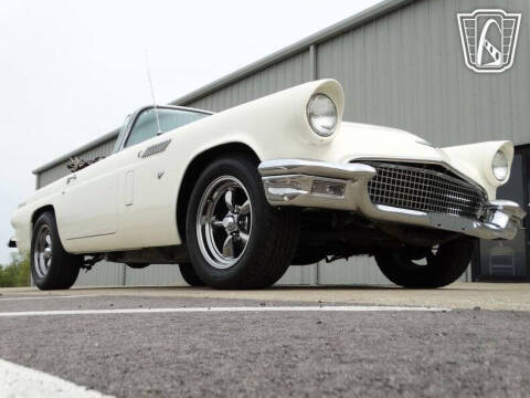 1956 Ford Thunderbird