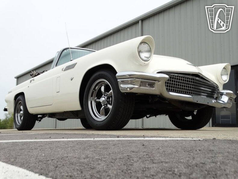 1956 Ford Thunderbird