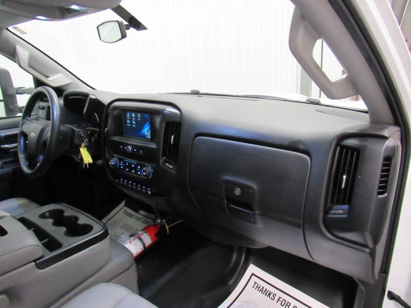 2022 Chevrolet Silverado 5500HD