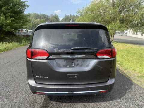 2020 Chrysler Pacifica Touring L Plus