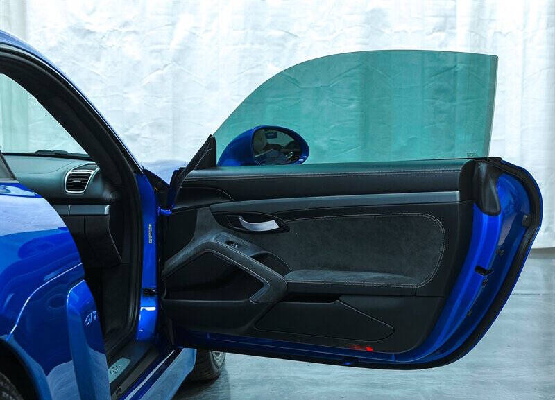 2016 Porsche Cayman GT4
