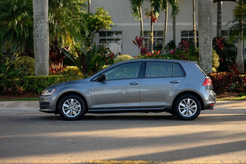 2017 Volkswagen Golf TSI S