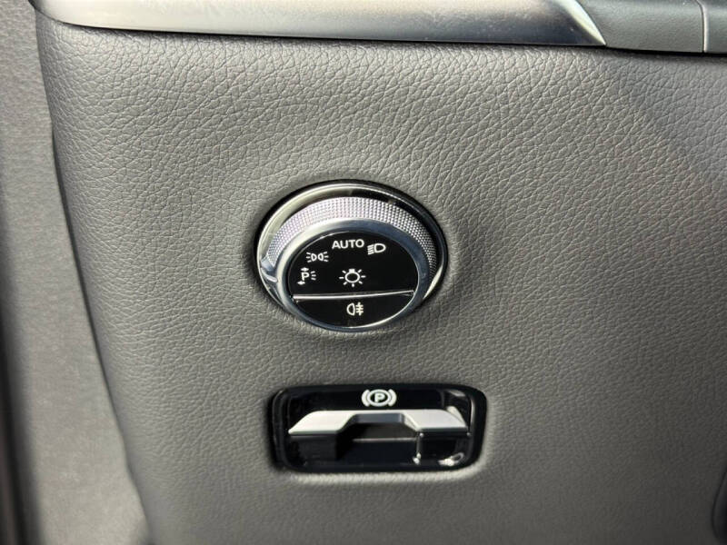 2025 Mercedes-Benz GLC GLC 300