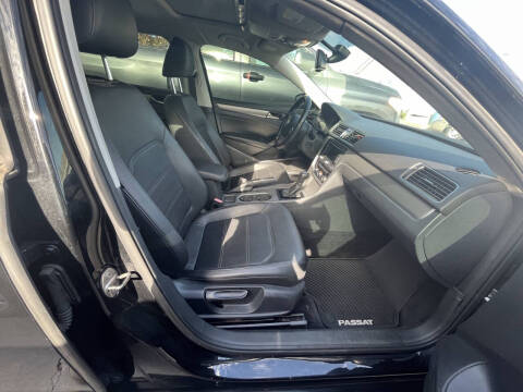 2014 Volkswagen Passat 1.8T SE PZEV