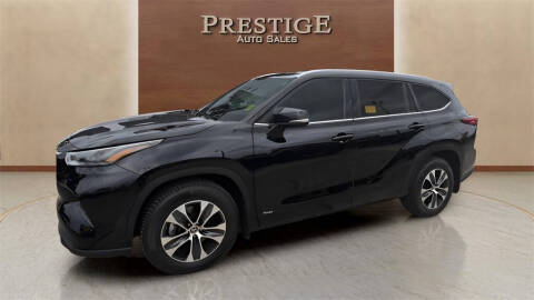 2022 Toyota Highlander Hybrid XLE