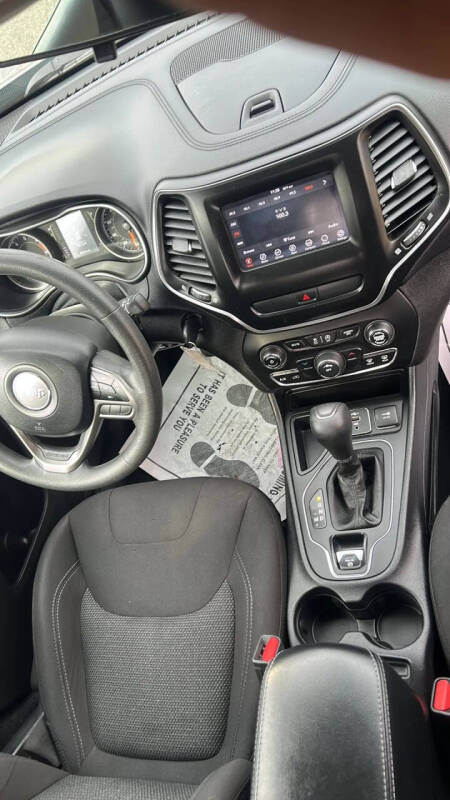 2020 Jeep Cherokee Latitude