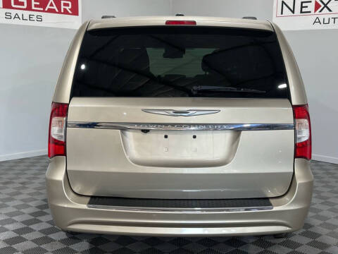 2014 Chrysler Town and Country Touring