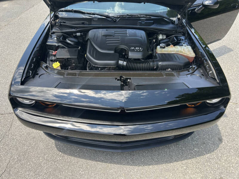 2016 Dodge Challenger SXT