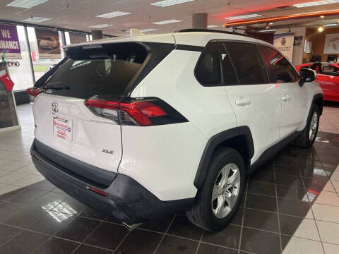 2020 Toyota RAV4 XLE