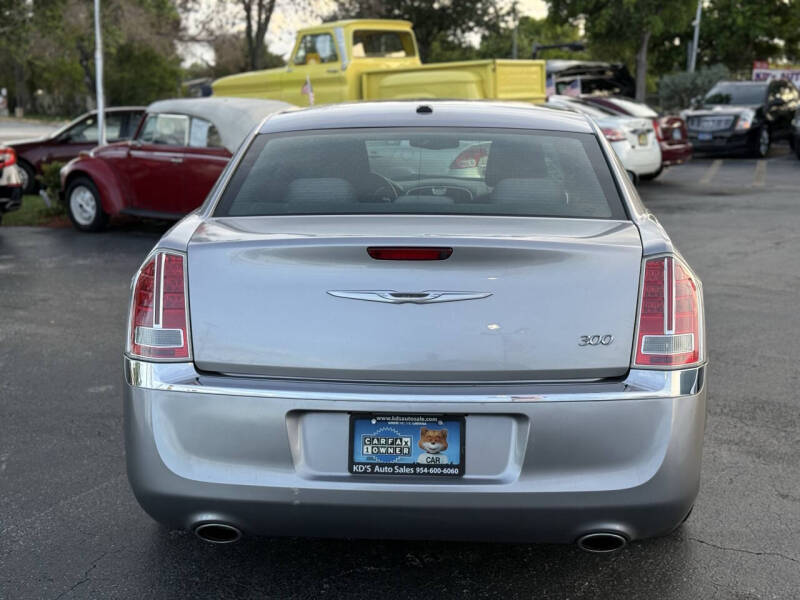 2011 Chrysler 300