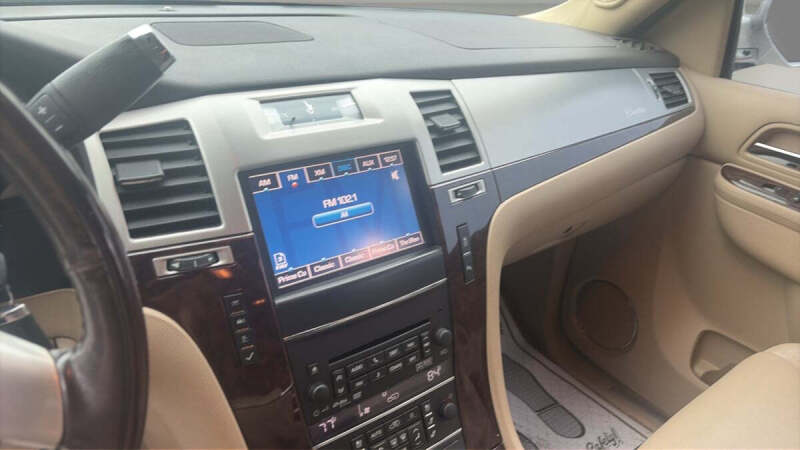 2013 Cadillac Escalade Premium
