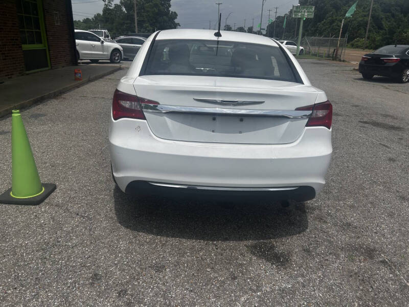 2014 Chrysler 200 LX