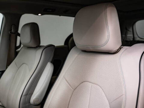 2018 Chrysler Pacifica Hybrid Limited