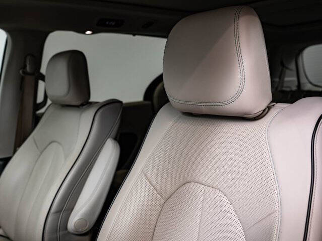 2018 Chrysler Pacifica Hybrid Limited