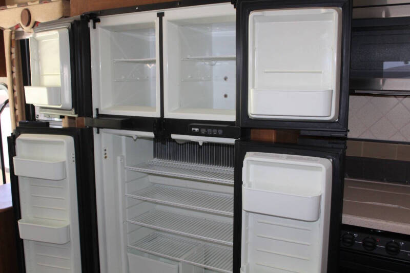 2015 Thor Motor Coach Challenger 37DT