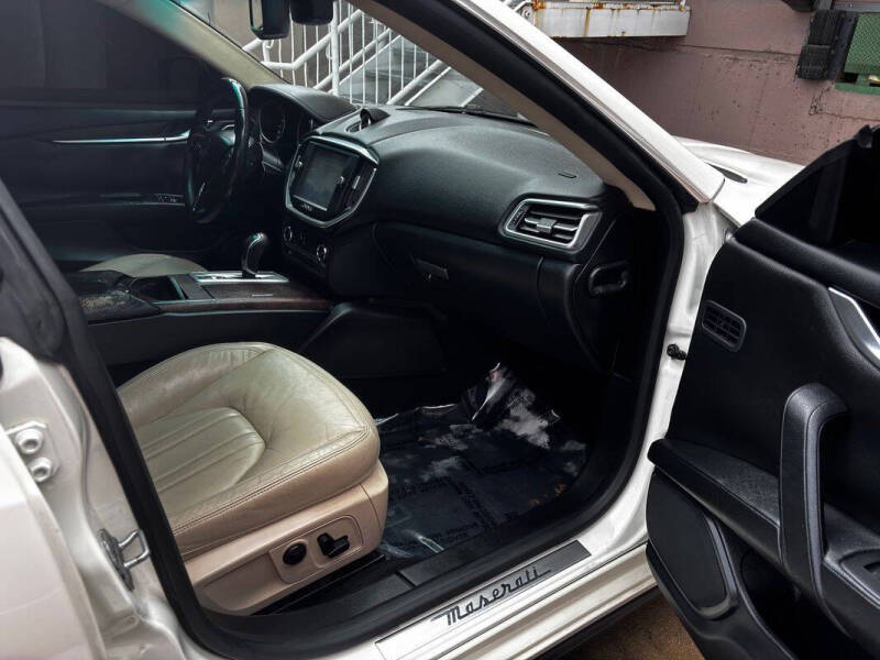 2014 Maserati Ghibli