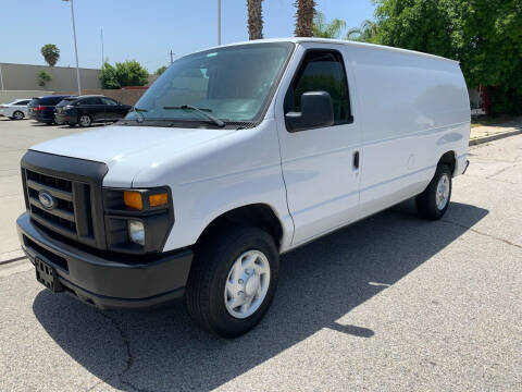 2009 Ford E-Series for sale at C & C Auto Sales in Colton CA