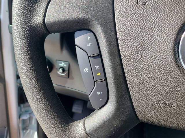 2025 Chevrolet Express 2500