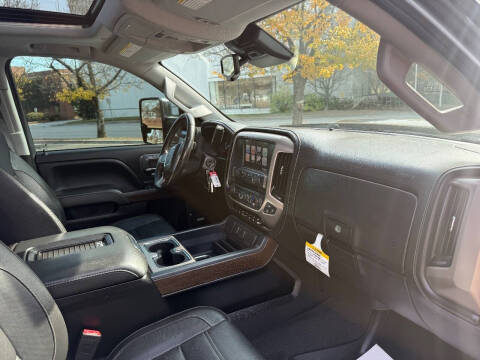 2018 GMC Sierra 2500HD Denali