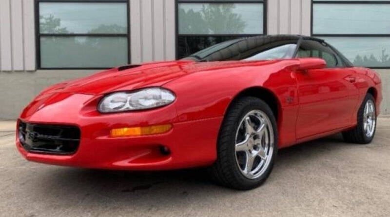 2002 Chevrolet Camaro null photo 3