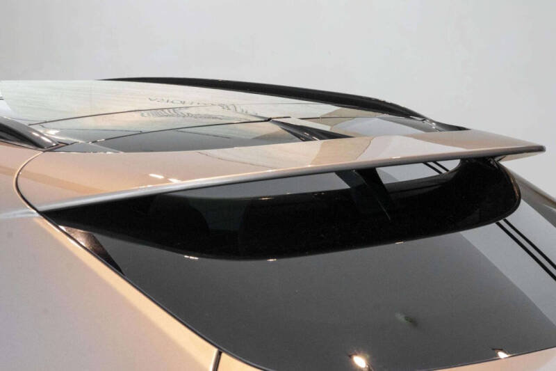 2023 Aston Martin DBX
