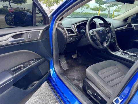 2017 Ford Fusion SE
