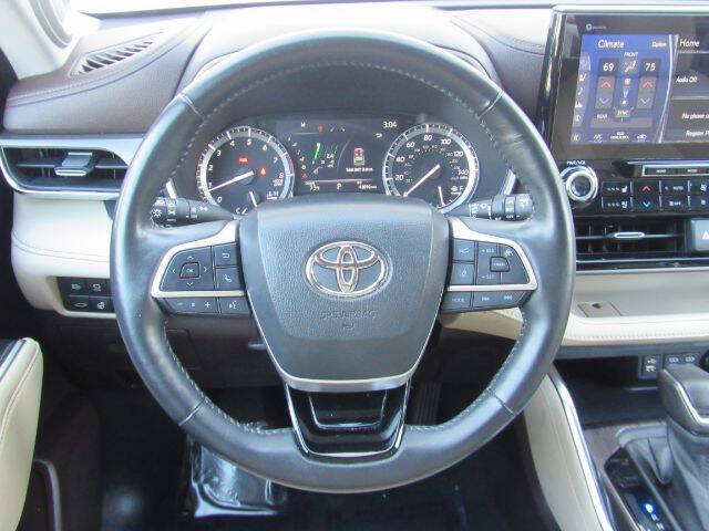 2022 Toyota Highlander Limited