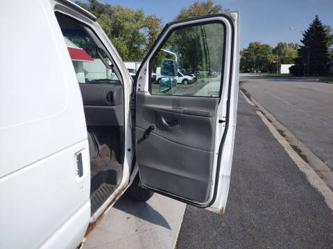 2004 Ford E-Series E-250