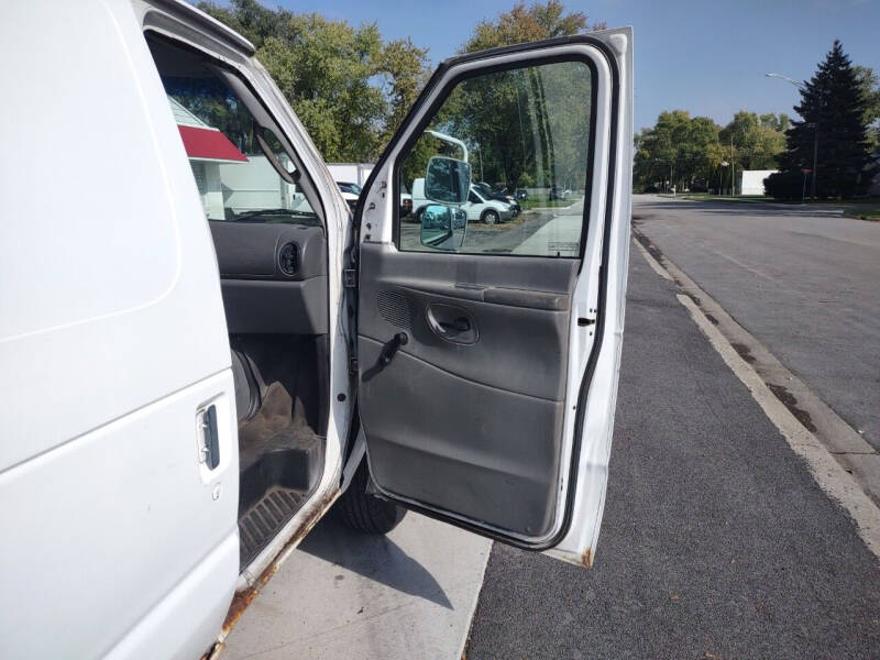 2004 Ford E-Series E-250