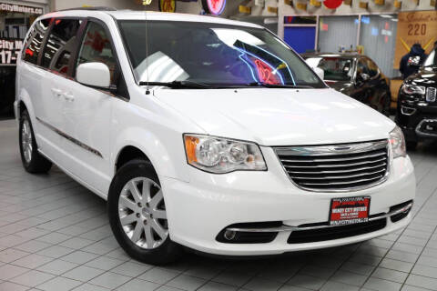 2016 Chrysler Town and Country for sale at Windy City Motors ( 2nd lot ) in Chicago IL