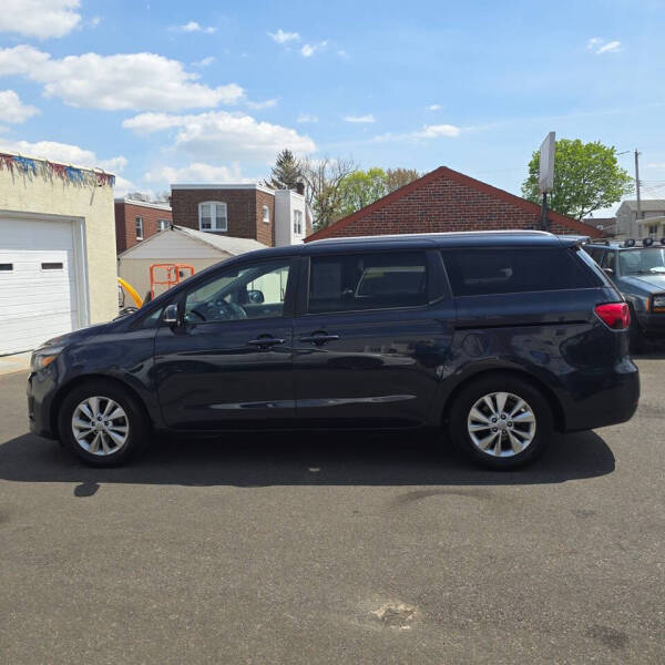2016 Kia Sedona LX