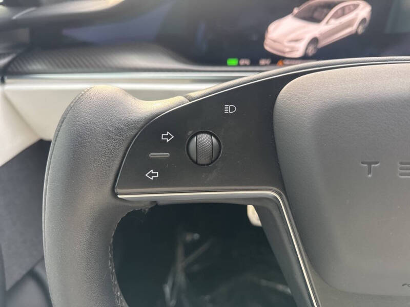 2022 Tesla Model S Plaid