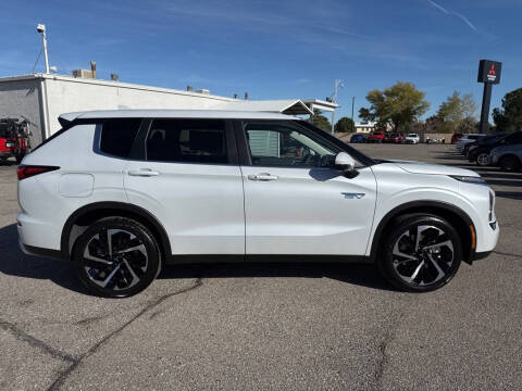 2025 Mitsubishi Outlander PHEV SE