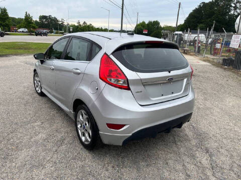 2012 Ford Fiesta SES
