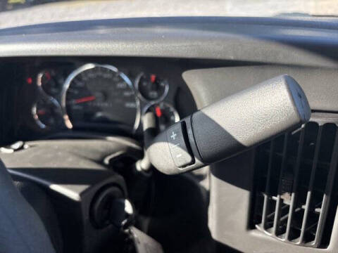 2025 Chevrolet Express 2500