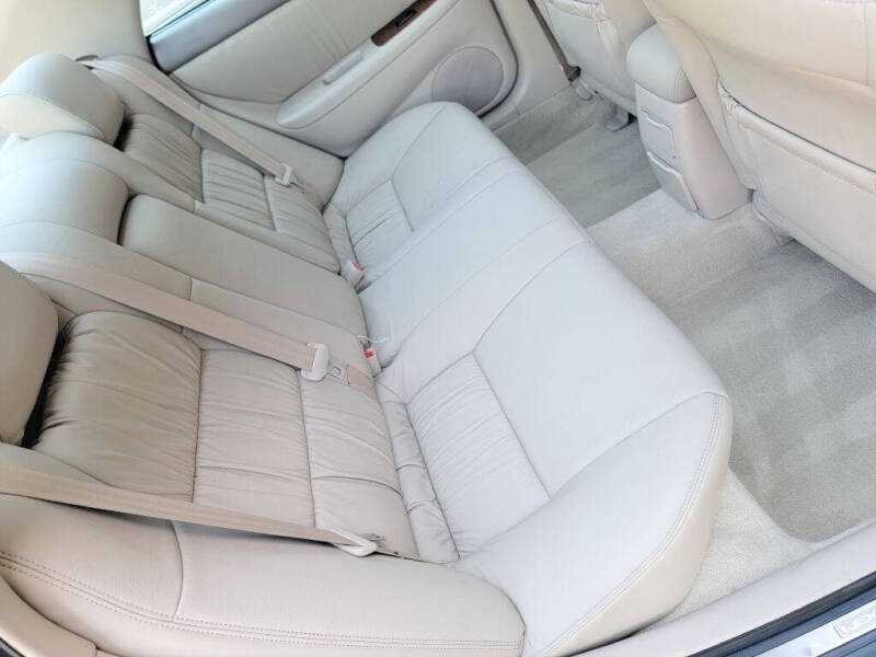 2001 Lexus ES 300