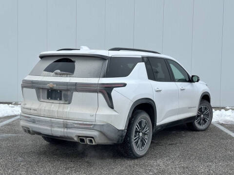 2024 Chevrolet Traverse LT