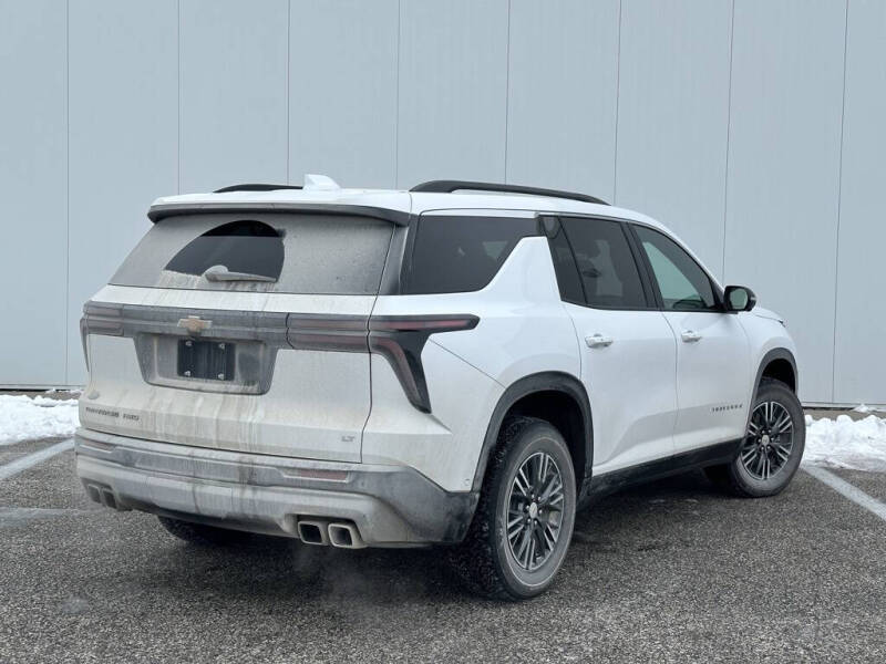 2024 Chevrolet Traverse LT